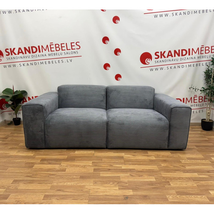 Sofa STYL (Trivietis)(Ekspozicija)